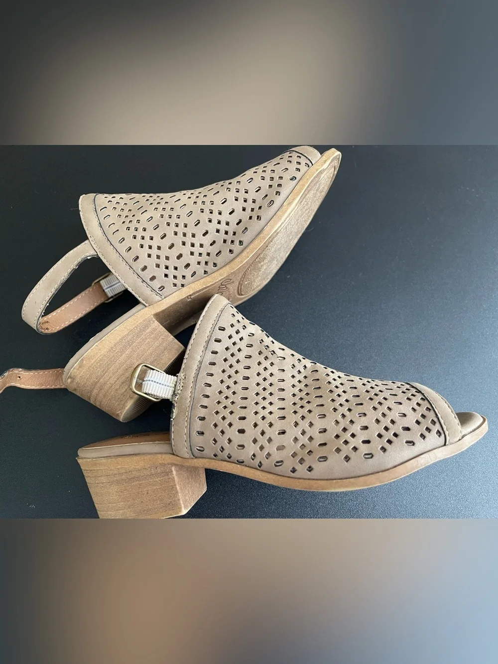 Lucky Brand Beige Perforated Peep-Toe Slingback Mules